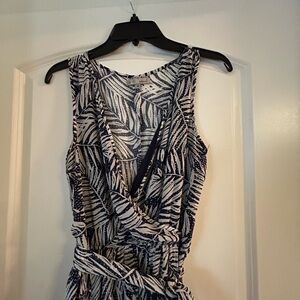 Chic Leaf Print Maxi Dress